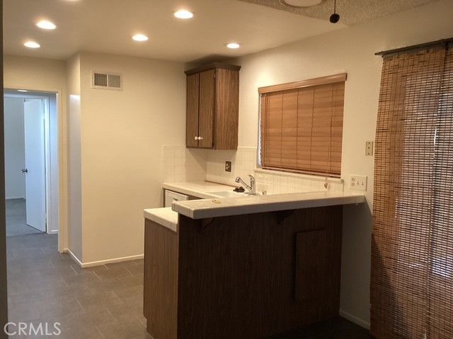 42935 15th Street W 6, Lancaster, CA 93534