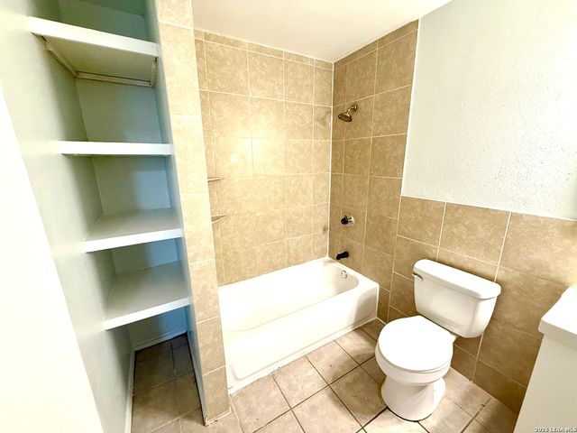 509 Meadow Forge A, Converse, TX 78109