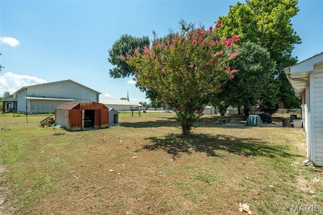 54 County Road 560, Poplar Bluff, MO 63901