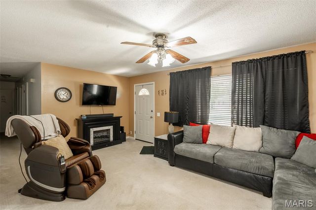 54 County Road 560, Poplar Bluff, MO 63901