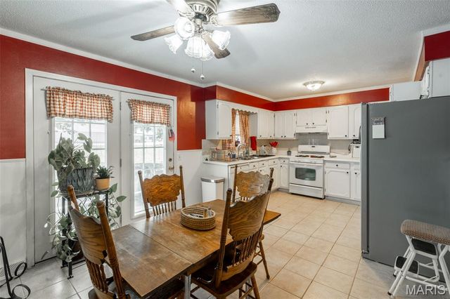 54 County Road 560, Poplar Bluff, MO 63901