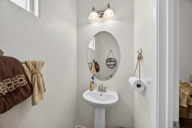 4478 Natomas Central Dr, Sacramento, CA 95834