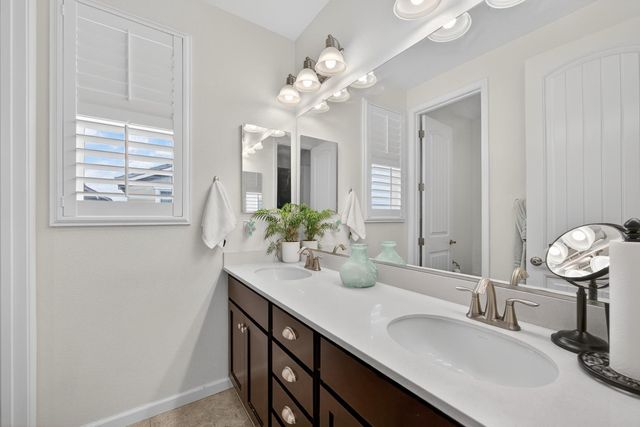 4478 Natomas Central Dr, Sacramento, CA 95834