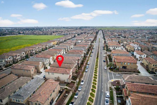 4478 Natomas Central Dr, Sacramento, CA 95834