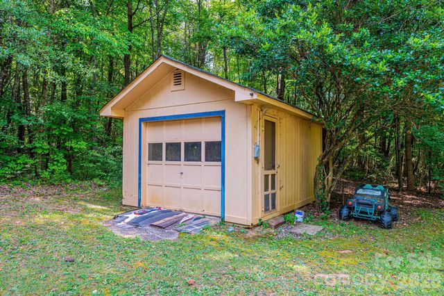1113 Ponderosa Road, Lincolnton, NC 28092