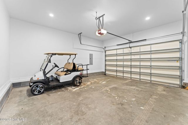 102 NE 63rd Street, Oak Island, NC 28465