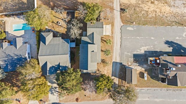 102 NE 63rd Street, Oak Island, NC 28465