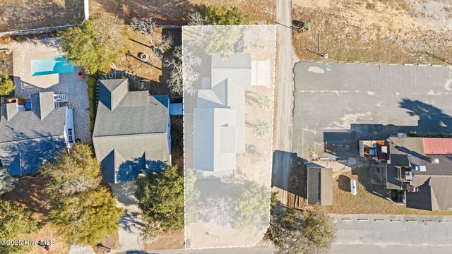 102 NE 63rd Street, Oak Island, NC 28465