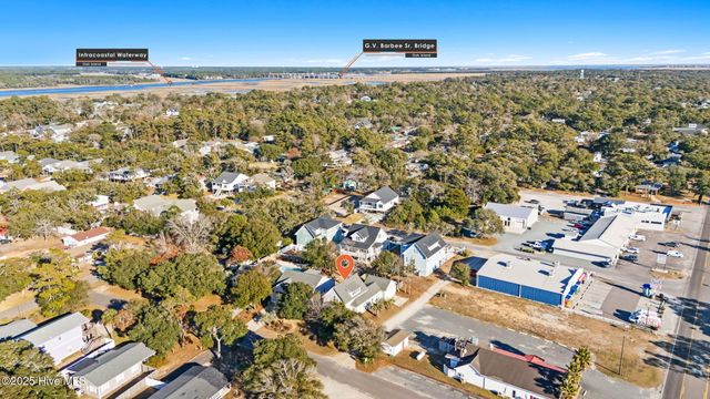 102 NE 63rd Street, Oak Island, NC 28465