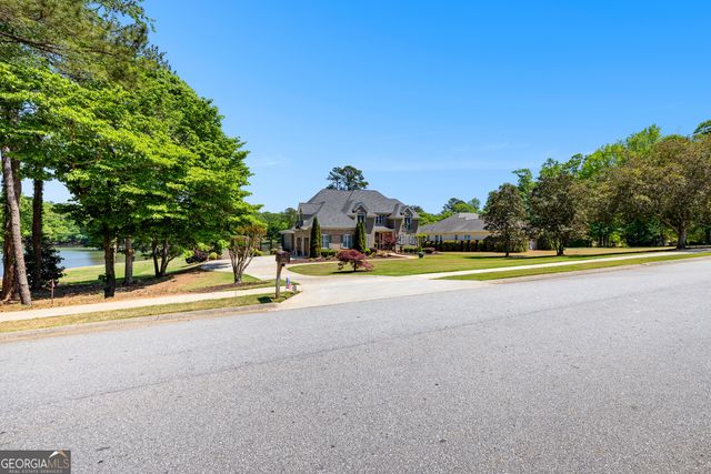 65 South Shore Drive, Newnan, GA 30263