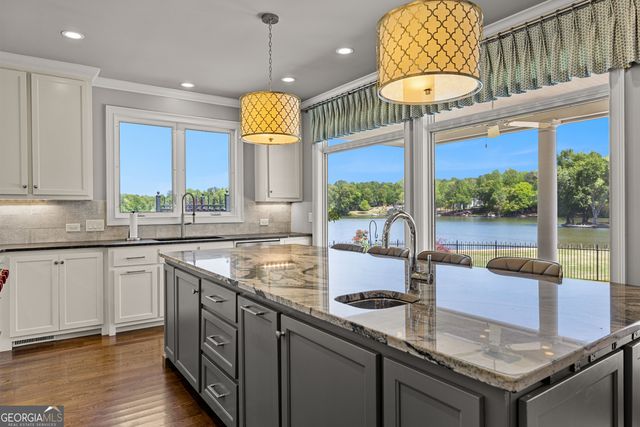 65 South Shore Drive, Newnan, GA 30263