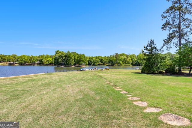 65 South Shore Drive, Newnan, GA 30263