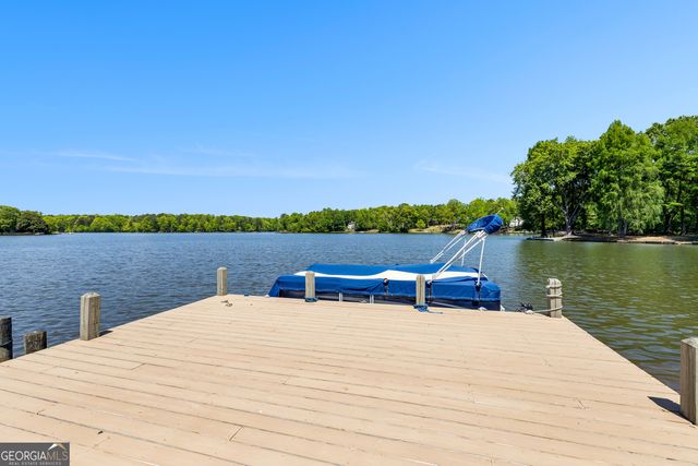 65 South Shore Drive, Newnan, GA 30263