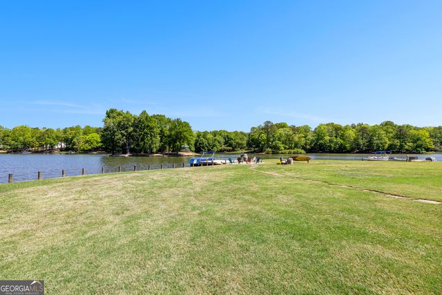 65 South Shore Drive, Newnan, GA 30263