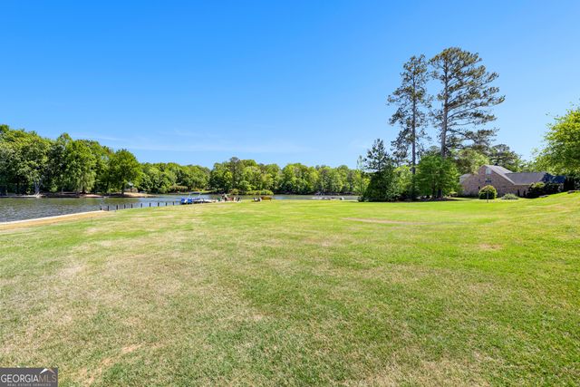 65 South Shore Drive, Newnan, GA 30263