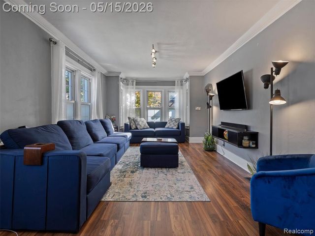 504 S Kenwood Avenue, Royal Oak, MI 48067