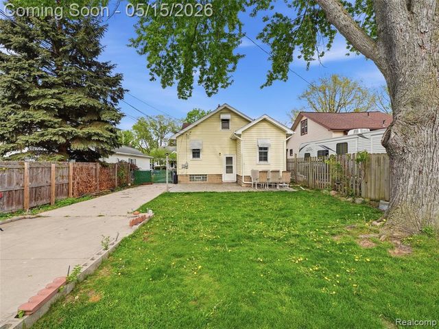 504 S Kenwood Avenue, Royal Oak, MI 48067