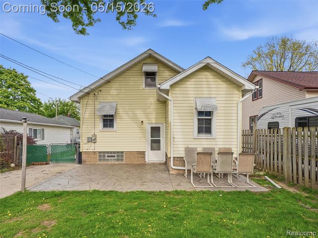 504 S Kenwood Avenue, Royal Oak, MI 48067