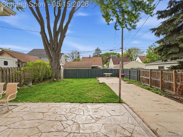 504 S Kenwood Avenue, Royal Oak, MI 48067