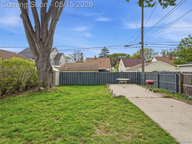 504 S Kenwood Avenue, Royal Oak, MI 48067