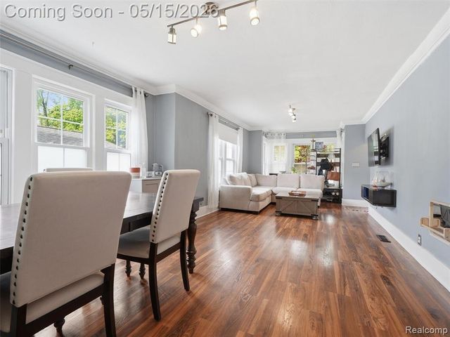 504 S Kenwood Avenue, Royal Oak, MI 48067