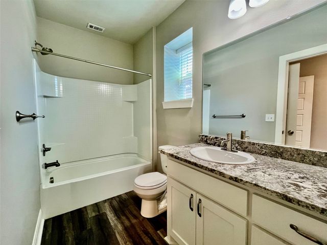 311 S Locust Street 205, Denton, TX 76201
