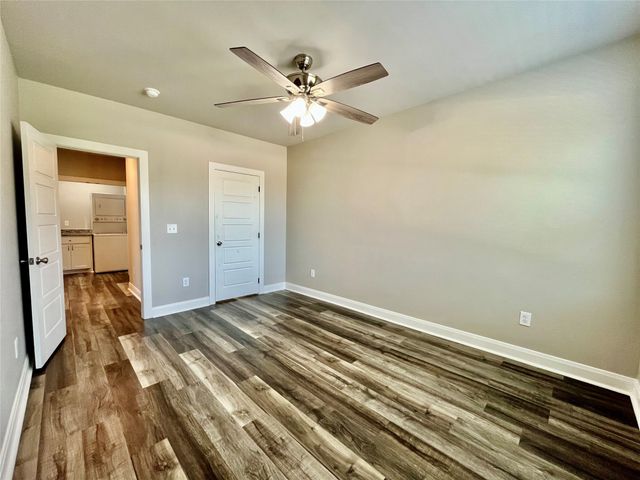 311 S Locust Street 205, Denton, TX 76201