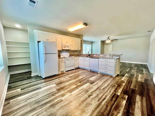 311 S Locust Street 205, Denton, TX 76201