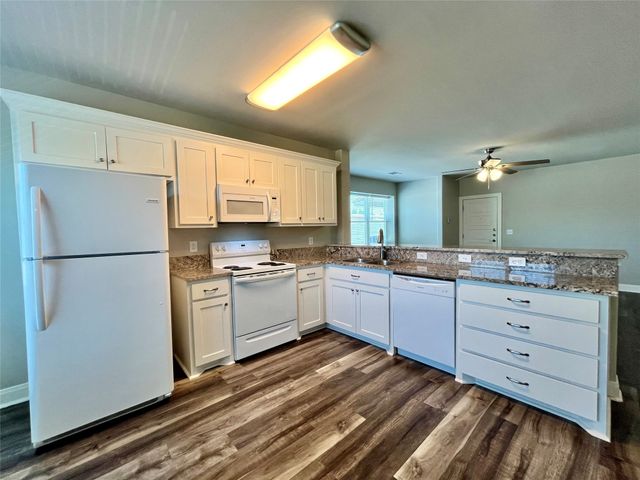 311 S Locust Street 205, Denton, TX 76201