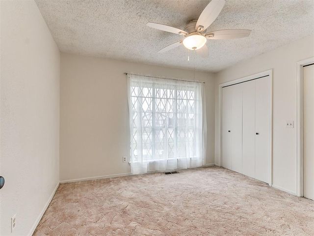 738 Woodlawn Drive, Yukon, OK 73099