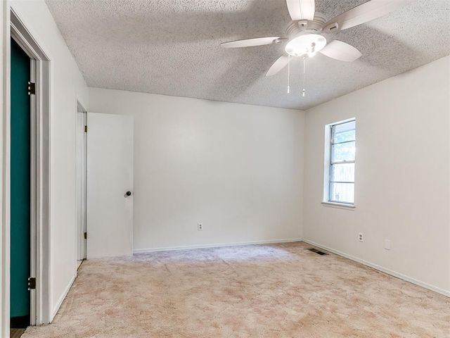 738 Woodlawn Drive, Yukon, OK 73099