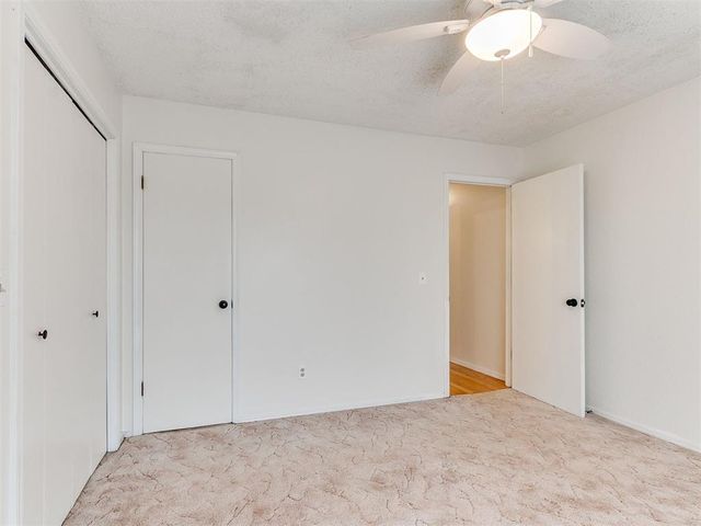 738 Woodlawn Drive, Yukon, OK 73099
