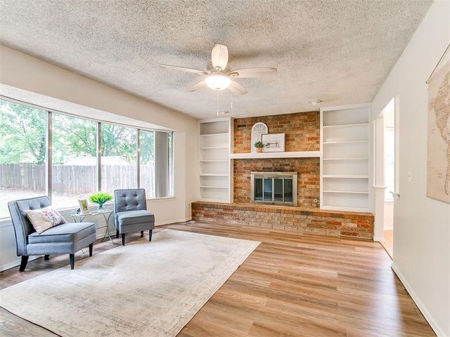 738 Woodlawn Drive, Yukon, OK 73099