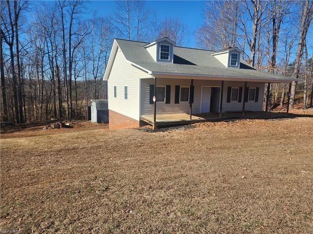 1565 Old Rockford Road, Dobson, NC 27017