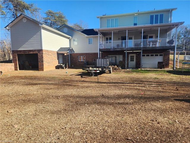 1565 Old Rockford Road, Dobson, NC 27017