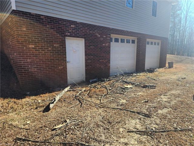 1565 Old Rockford Road, Dobson, NC 27017