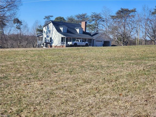 1565 Old Rockford Road, Dobson, NC 27017