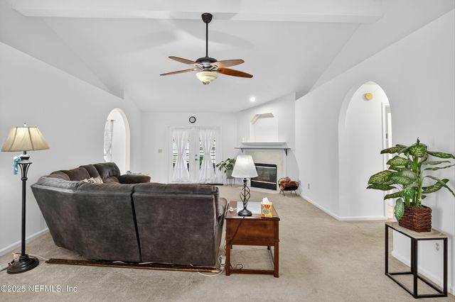 3211 CHANTILLY Court, Orange Park, FL 32073