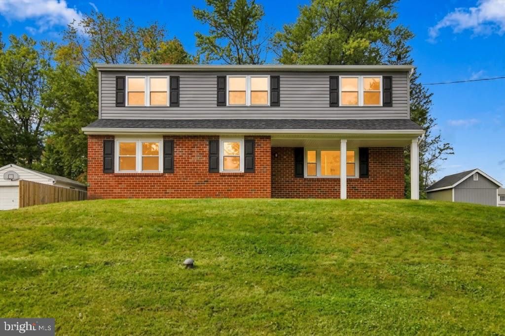 17 TRAVERSE DR, PLYMOUTH MEETING, PA 19462 — exterior