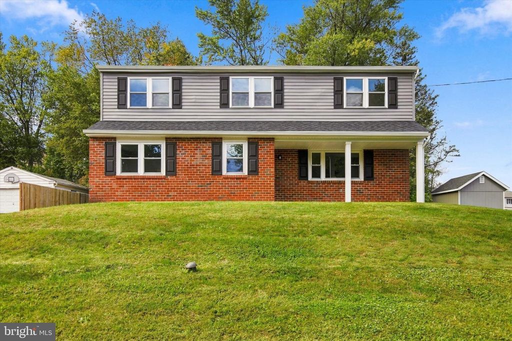 17 TRAVERSE DR, PLYMOUTH MEETING, PA 19462 — photo 2