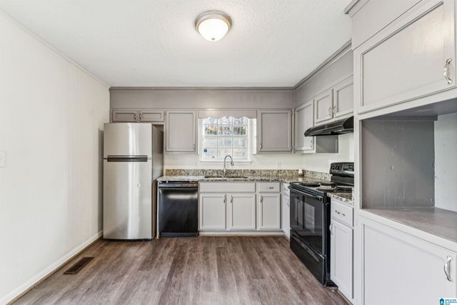 348 17TH AVENUE NW, Center Point, AL 35215