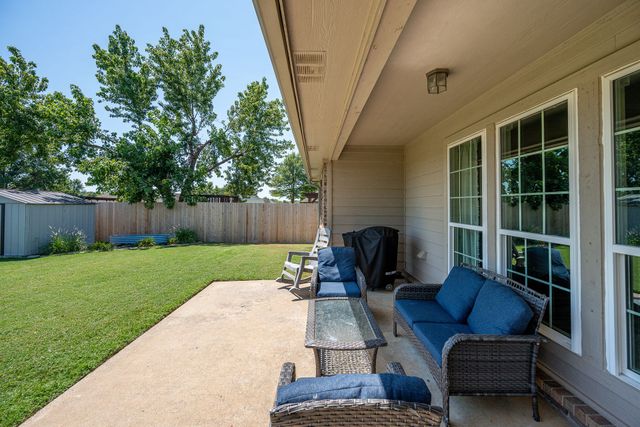 19610 E 49th Place S, Broken Arrow, OK 74014