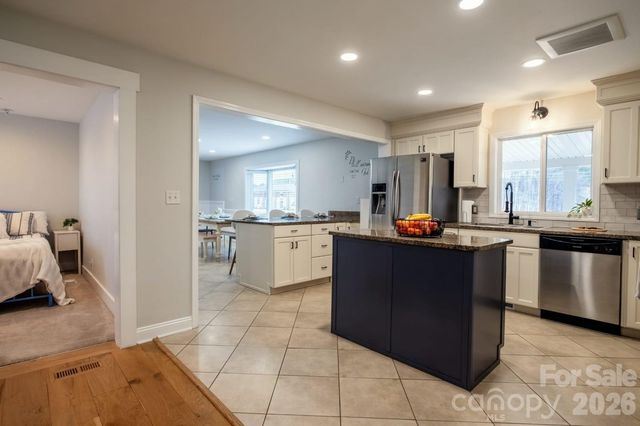 8623 Mcilwaine Road, Huntersville, NC 28078