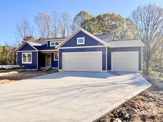 5868 Valley Point Drive, Caledonia, MI 49316