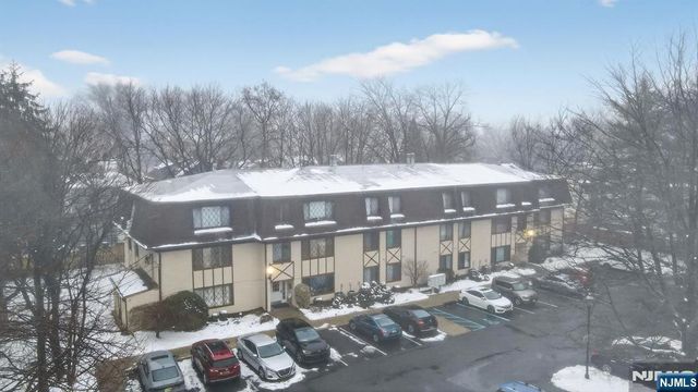 192 Burnett Avenue, Maplewood, NJ 07040