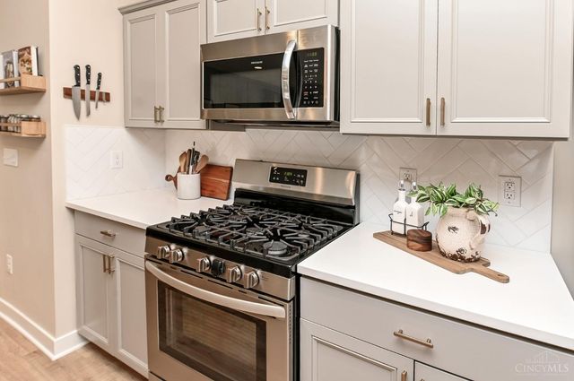 6837 Vinewood Avenue, Columbia Twp, OH 45227
