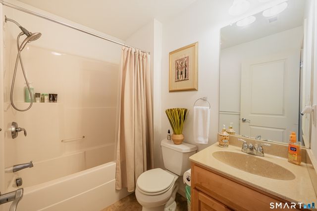 159 Bradford Walk 159, New Britain, CT 06053