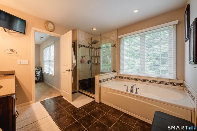 159 Bradford Walk 159, New Britain, CT 06053
