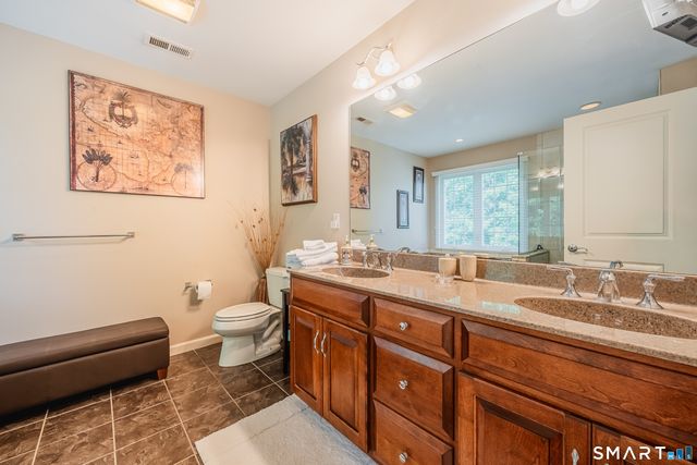159 Bradford Walk 159, New Britain, CT 06053
