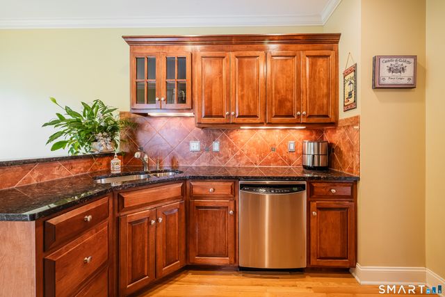 159 Bradford Walk 159, New Britain, CT 06053